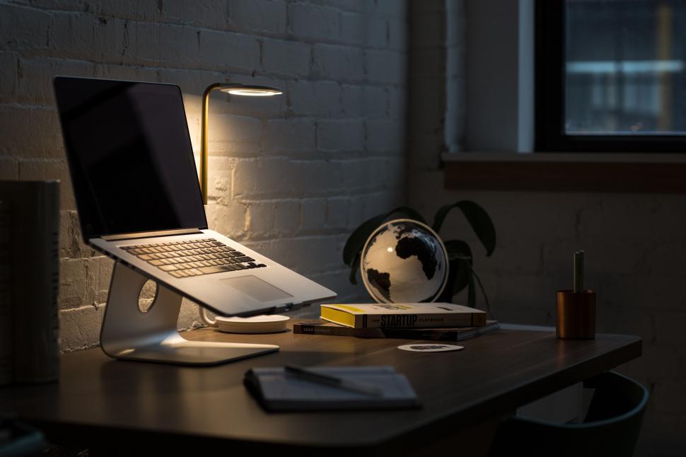 Globe Lamp